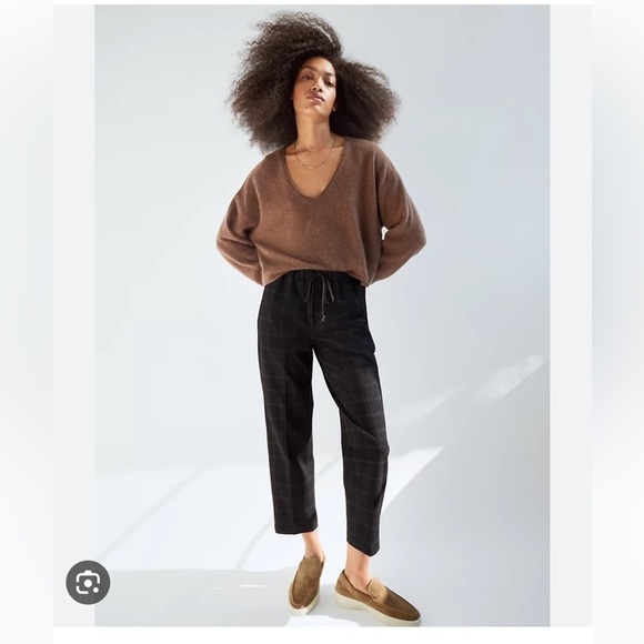 Aritzia The Group by Babaton Jimmy Pants. Size Xs. Very good condition - Picture 4 of 15